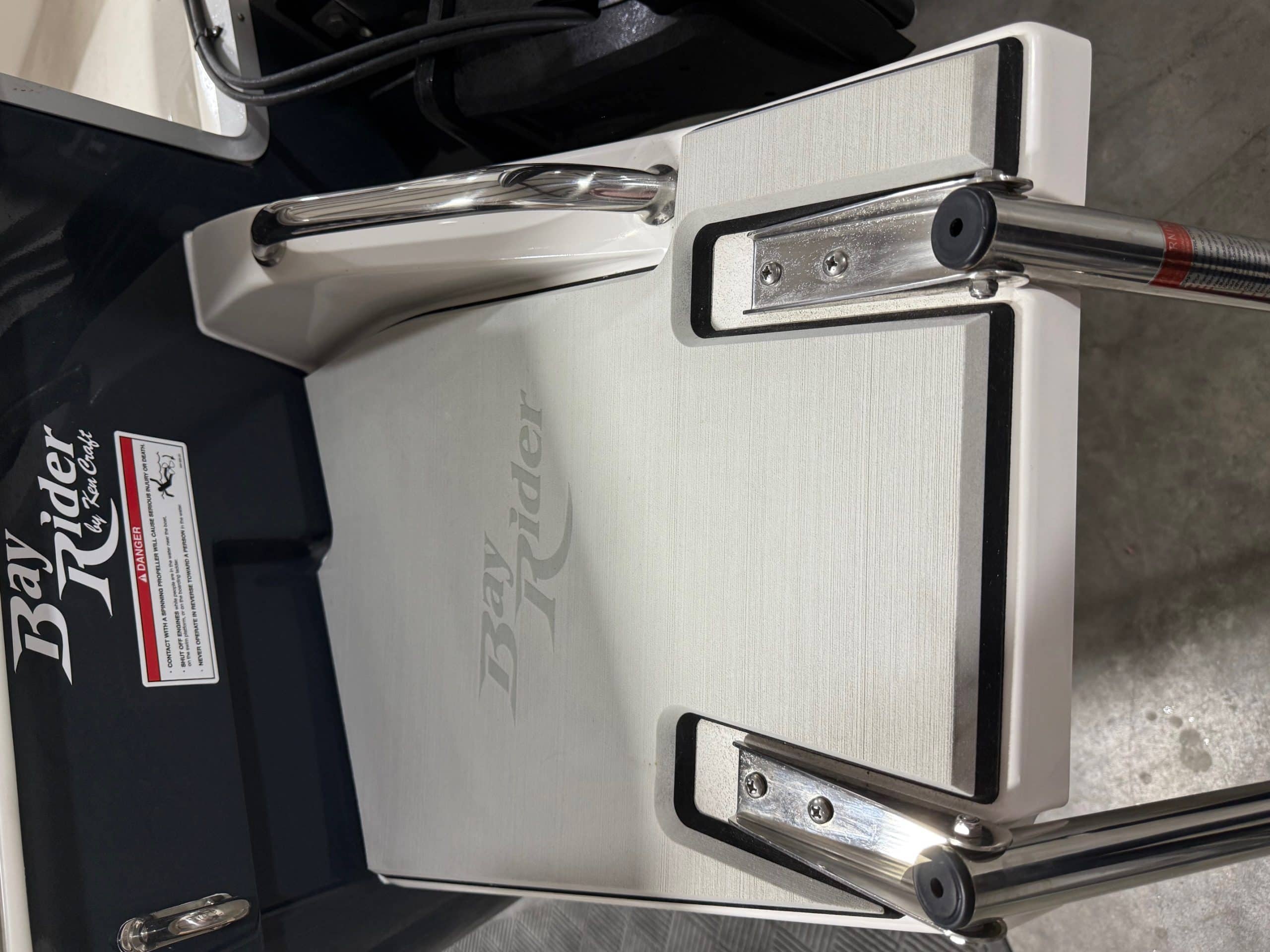 swim-ladder-pad Icon